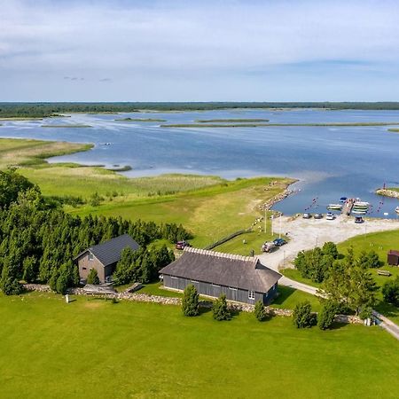 Mere Puhkemaja Kungla Bagian luar foto